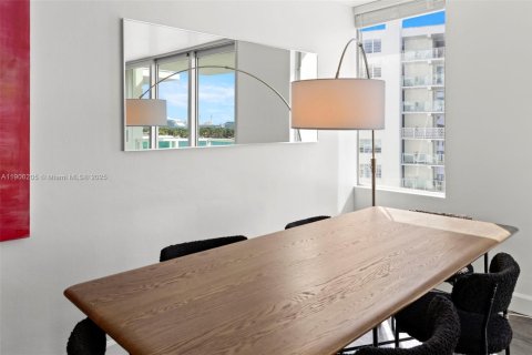 Condo in Miami Beach, Florida, 1 bedroom  № 1956875 - photo 9