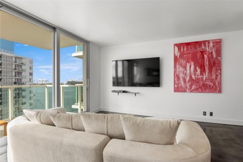 Condo in Miami Beach, Florida, 1 bedroom  № 1956875 - photo 3