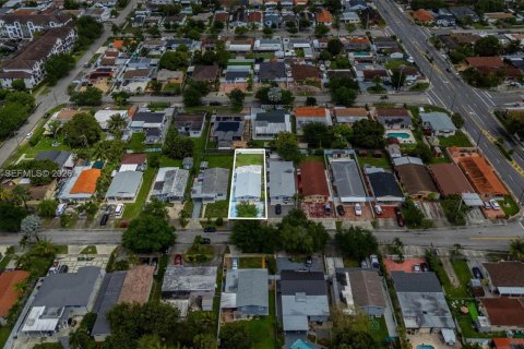 Купить виллу или дом в Хайалиа, Флорида 3 спальни, 199.37м2, № 2060737 - фото 26