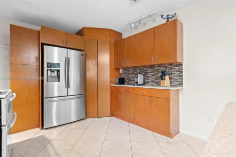 Купить виллу или дом в Хайалиа, Флорида 3 спальни, 199.37м2, № 2060737 - фото 6