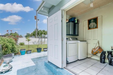 Купить виллу или дом в Хайалиа, Флорида 3 спальни, 199.37м2, № 2060737 - фото 17