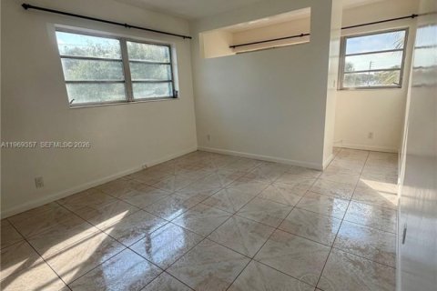 Apartment in Miami, Florida 2 bedrooms, 93.65 sq.m. № 2031000 - photo 25