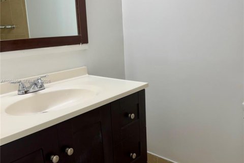 Apartment in Miami, Florida 2 bedrooms, 93.65 sq.m. № 2031000 - photo 20