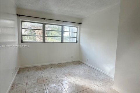 Apartment in Miami, Florida 2 bedrooms, 93.65 sq.m. № 2031000 - photo 16