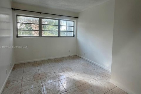 Apartment in Miami, Florida 2 bedrooms, 93.65 sq.m. № 2031000 - photo 12