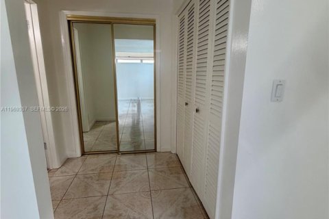 Apartment in Miami, Florida 2 bedrooms, 93.65 sq.m. № 2031000 - photo 22
