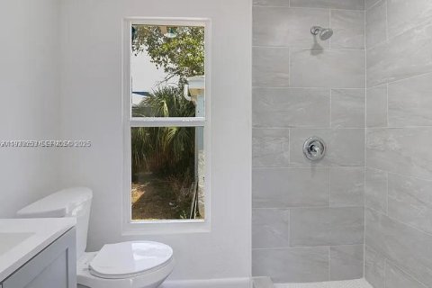 Propiedad comercial en venta en West Palm Beach, Florida, 90.39 m2 № 1991171 - foto 19