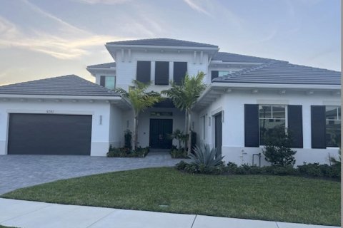 House in Palm Beach Gardens, Florida 5 bedrooms, 494.43 sq.m. № 1056898 - photo 1