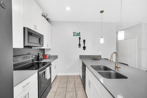 Adosado en venta en Davenport, Florida, 5 dormitorios, 192.49 m2 № 2197278 - foto 11