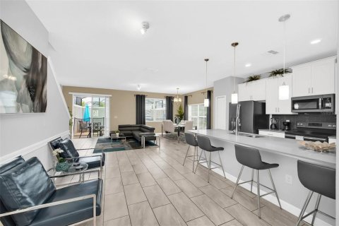 Adosado en venta en Davenport, Florida, 5 dormitorios, 192.49 m2 № 2197278 - foto 4