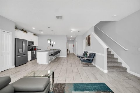 Adosado en venta en Davenport, Florida, 5 dormitorios, 192.49 m2 № 2197278 - foto 22