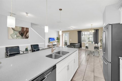 Adosado en venta en Davenport, Florida, 5 dormitorios, 192.49 m2 № 2197278 - foto 13