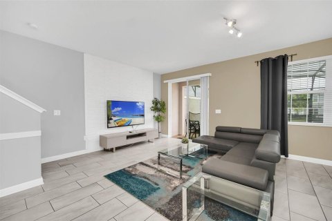 Adosado en venta en Davenport, Florida, 5 dormitorios, 192.49 m2 № 2197278 - foto 17