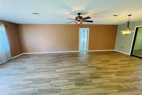House in Lake Placid, Florida 2 bedrooms, 144 sq.m. № 1914498 - photo 6