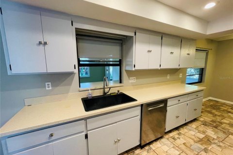 House in Lake Placid, Florida 2 bedrooms, 144 sq.m. № 1914498 - photo 8