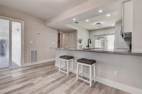 Casa en venta en Tampa, Florida, 3 dormitorios, 132.11 m2 № 1842272 - foto 5