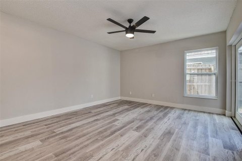Casa en venta en Tampa, Florida, 3 dormitorios, 132.11 m2 № 1842272 - foto 4