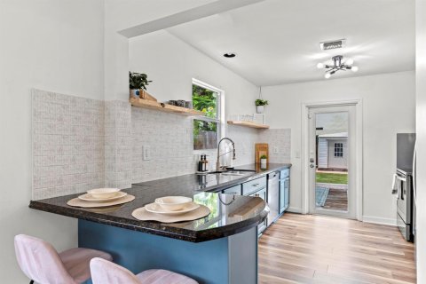 Villa ou maison à vendre à West Palm Beach, Floride: 3 chambres, 90.67 m2 № 2272054 - photo 6