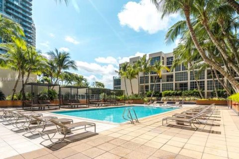 Condo in Miami, Florida, 2 bedrooms  № 1874365 - photo 17