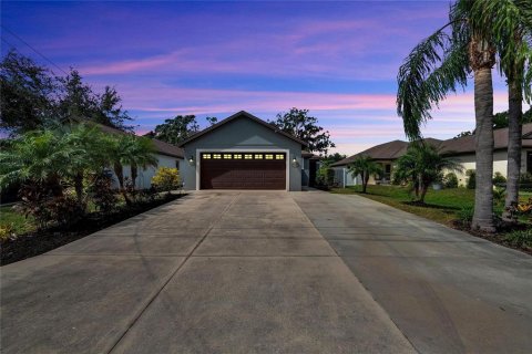 Casa en venta en Sarasota, Florida, 3 dormitorios, 156.82 m2 № 1515018 - foto 1