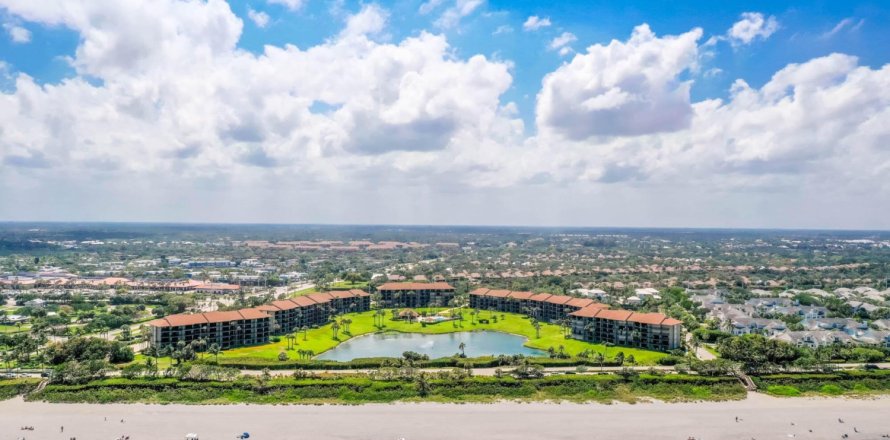 Condominio en Jupiter, Florida, 2 dormitorios № 1160458