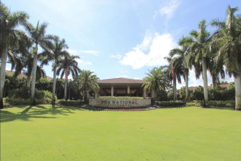 Townhouse in Palm Beach Gardens, Florida 2 bedrooms, 138.24 sq.m. № 1121128 - photo 1