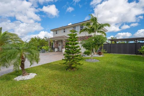 Casa en venta en Miami, Florida, 4 dormitorios, 204.76 m2 № 1984392 - foto 4