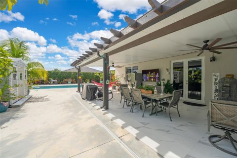 Casa en venta en Miami, Florida, 4 dormitorios, 204.76 m2 № 1984392 - foto 29