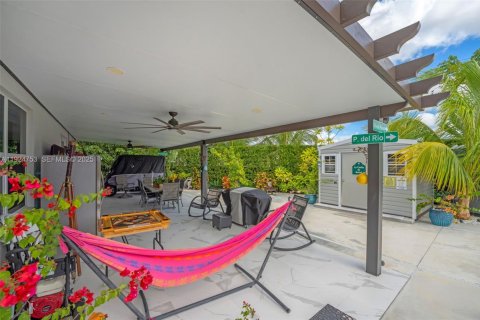Casa en venta en Miami, Florida, 4 dormitorios, 204.76 m2 № 1984392 - foto 28