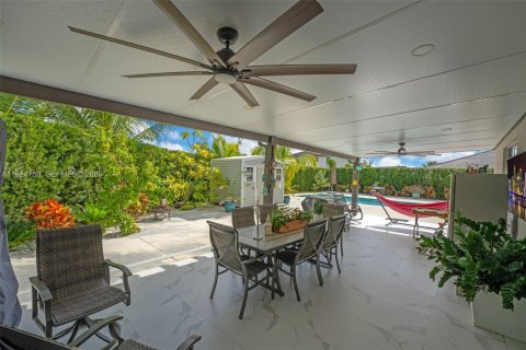 Casa en venta en Miami, Florida, 4 dormitorios, 204.76 m2 № 1984392 - foto 27