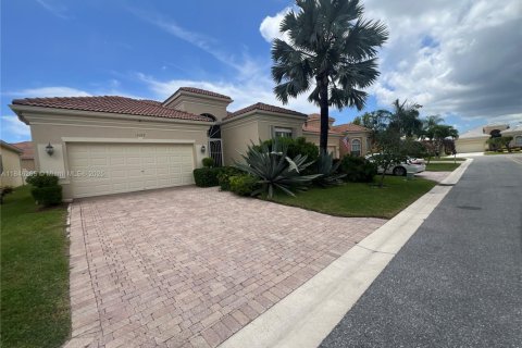 Купить виллу или дом в Делрей-Бич, Флорида 2 спальни, 191.1м2, № 1958376 - фото 2