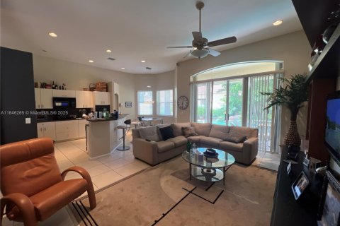 Купить виллу или дом в Делрей-Бич, Флорида 2 спальни, 191.1м2, № 1958376 - фото 17