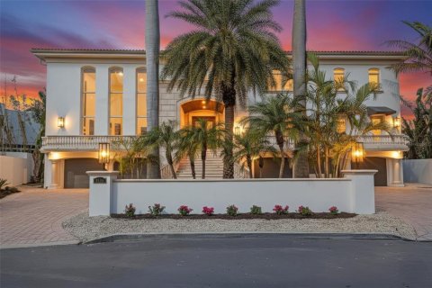 House in Sarasota, Florida 6 bedrooms, 659.51 sq.m. № 2121739 - photo 2