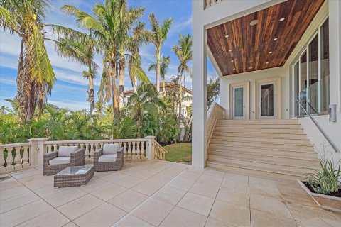 House in Sarasota, Florida 6 bedrooms, 659.51 sq.m. № 2121739 - photo 12