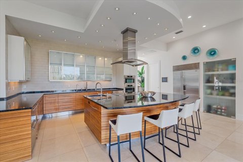 House in Sarasota, Florida 6 bedrooms, 659.51 sq.m. № 2121739 - photo 30