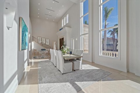 House in Sarasota, Florida 6 bedrooms, 659.51 sq.m. № 2121739 - photo 19