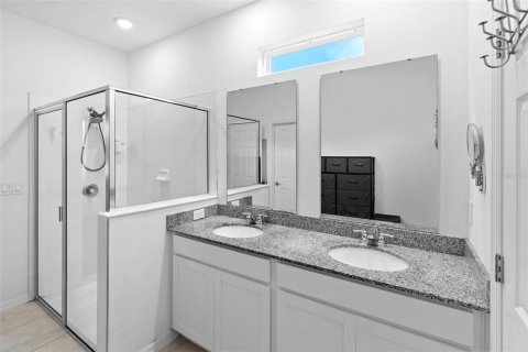 House in New Smyrna Beach, Florida 4 bedrooms, 150.13 sq.m. № 1887032 - photo 28