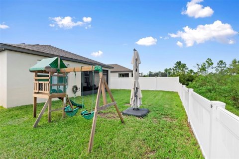 House in New Smyrna Beach, Florida 4 bedrooms, 150.13 sq.m. № 1887032 - photo 8
