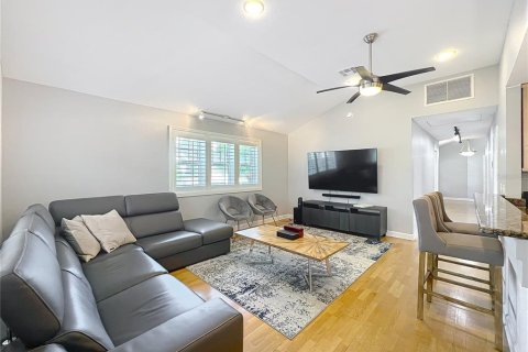 Casa en venta en Orlando, Florida, 3 dormitorios, 183.02 m2 № 1636039 - foto 15