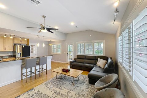 Casa en venta en Orlando, Florida, 3 dormitorios, 183.02 m2 № 1636039 - foto 16
