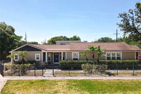 Casa en venta en Orlando, Florida, 3 dormitorios, 183.02 m2 № 1636039 - foto 1
