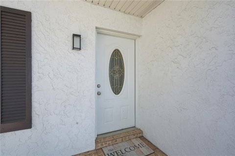 Casa en venta en Brandon, Florida, 5 dormitorios, 254.18 m2 № 2221182 - foto 6