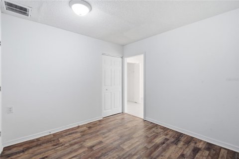 Casa en venta en Brandon, Florida, 5 dormitorios, 254.18 m2 № 2221182 - foto 16