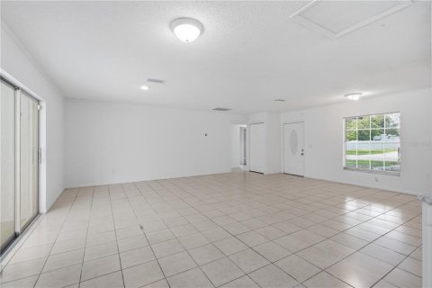 Casa en venta en Brandon, Florida, 5 dormitorios, 254.18 m2 № 2221182 - foto 10