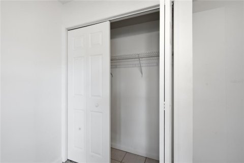 Casa en venta en Brandon, Florida, 5 dormitorios, 254.18 m2 № 2221182 - foto 14