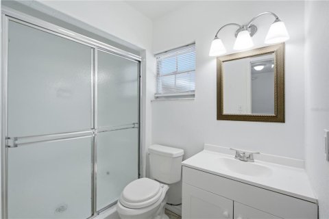 Casa en venta en Brandon, Florida, 5 dormitorios, 254.18 m2 № 2221182 - foto 30