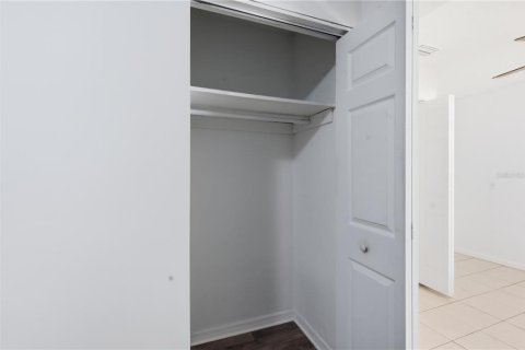 Casa en venta en Brandon, Florida, 5 dormitorios, 254.18 m2 № 2221182 - foto 17