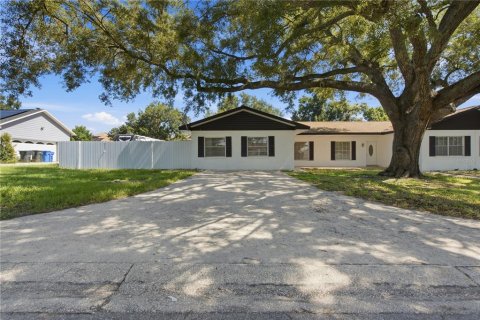 Casa en venta en Brandon, Florida, 5 dormitorios, 254.18 m2 № 2221182 - foto 4