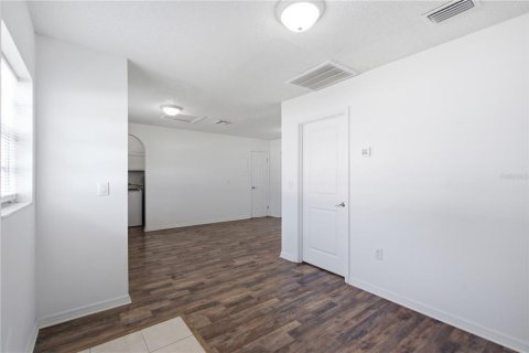 Casa en venta en Brandon, Florida, 5 dormitorios, 254.18 m2 № 2221182 - foto 24