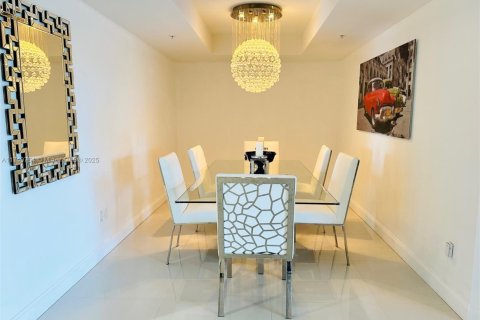 Copropriété à louer à North Miami Beach, Floride: 2 chambres, 158.31 m2 № 1729242 - photo 6
